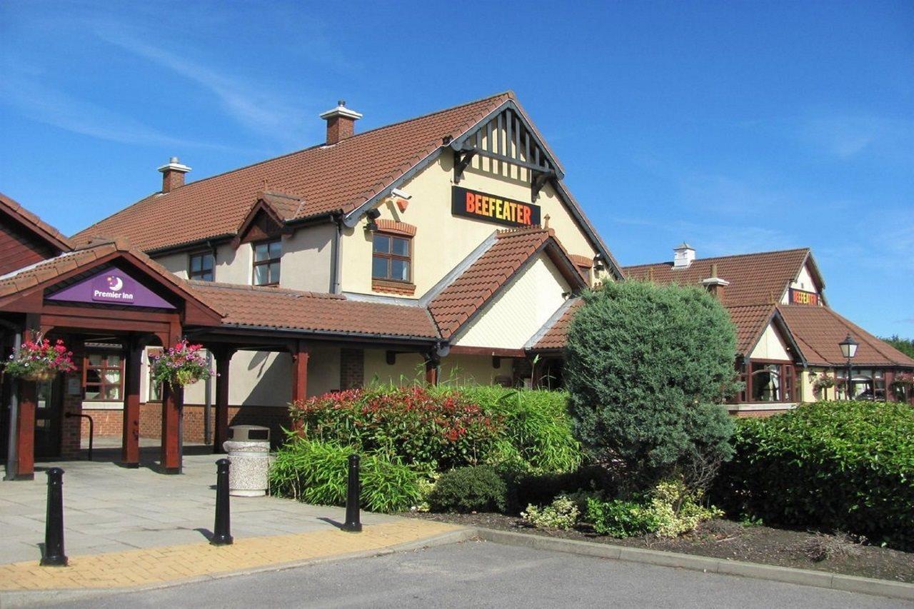 Premier Inn Newcastle - Gosforth/แครมลิงตัน ภายนอก รูปภาพ